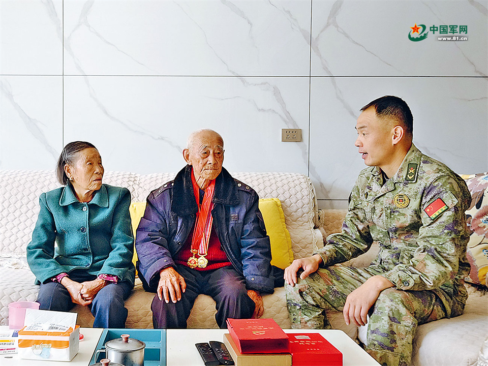 江西省分宜县专武干部丁清勇多方收集整理红色资源